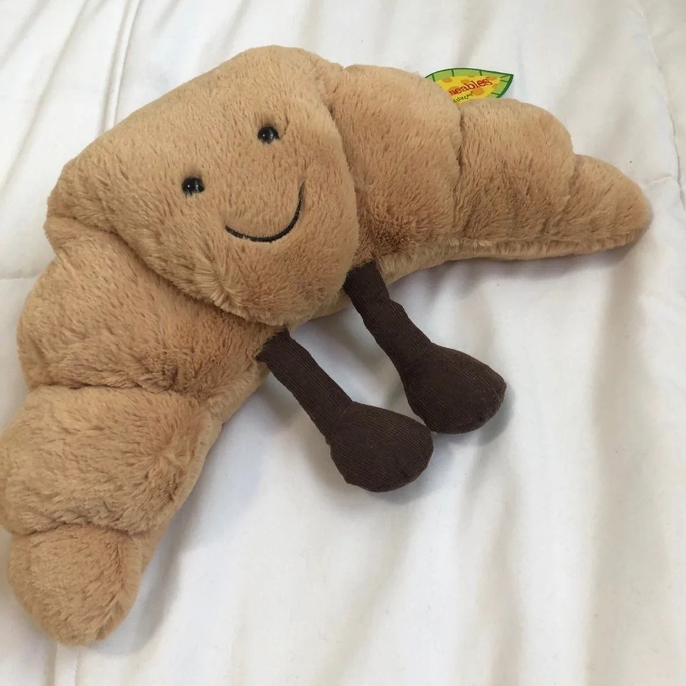 Brand New Jellycat Amuseables Croissant